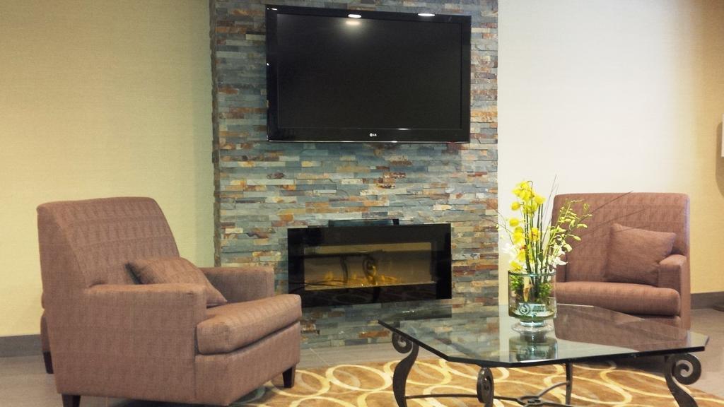 Courtyard By Marriott Regina Downtown Hotel Bagian luar foto