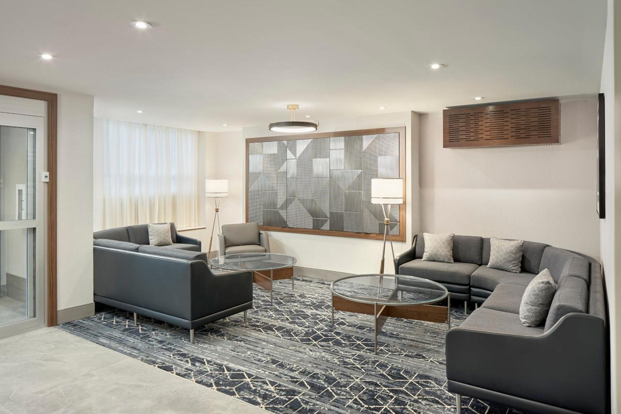 Courtyard By Marriott Regina Downtown Hotel Bagian luar foto