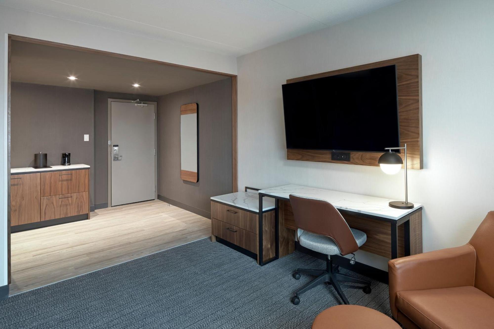 Courtyard By Marriott Regina Downtown Hotel Bagian luar foto