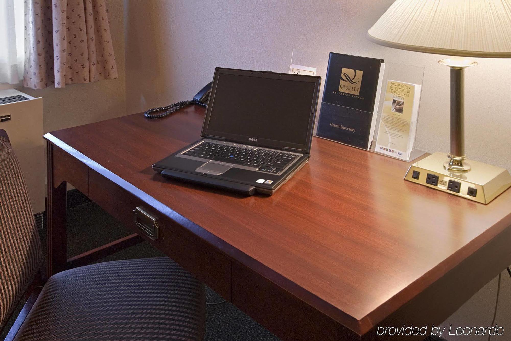 Courtyard By Marriott Regina Downtown Hotel Ruang foto