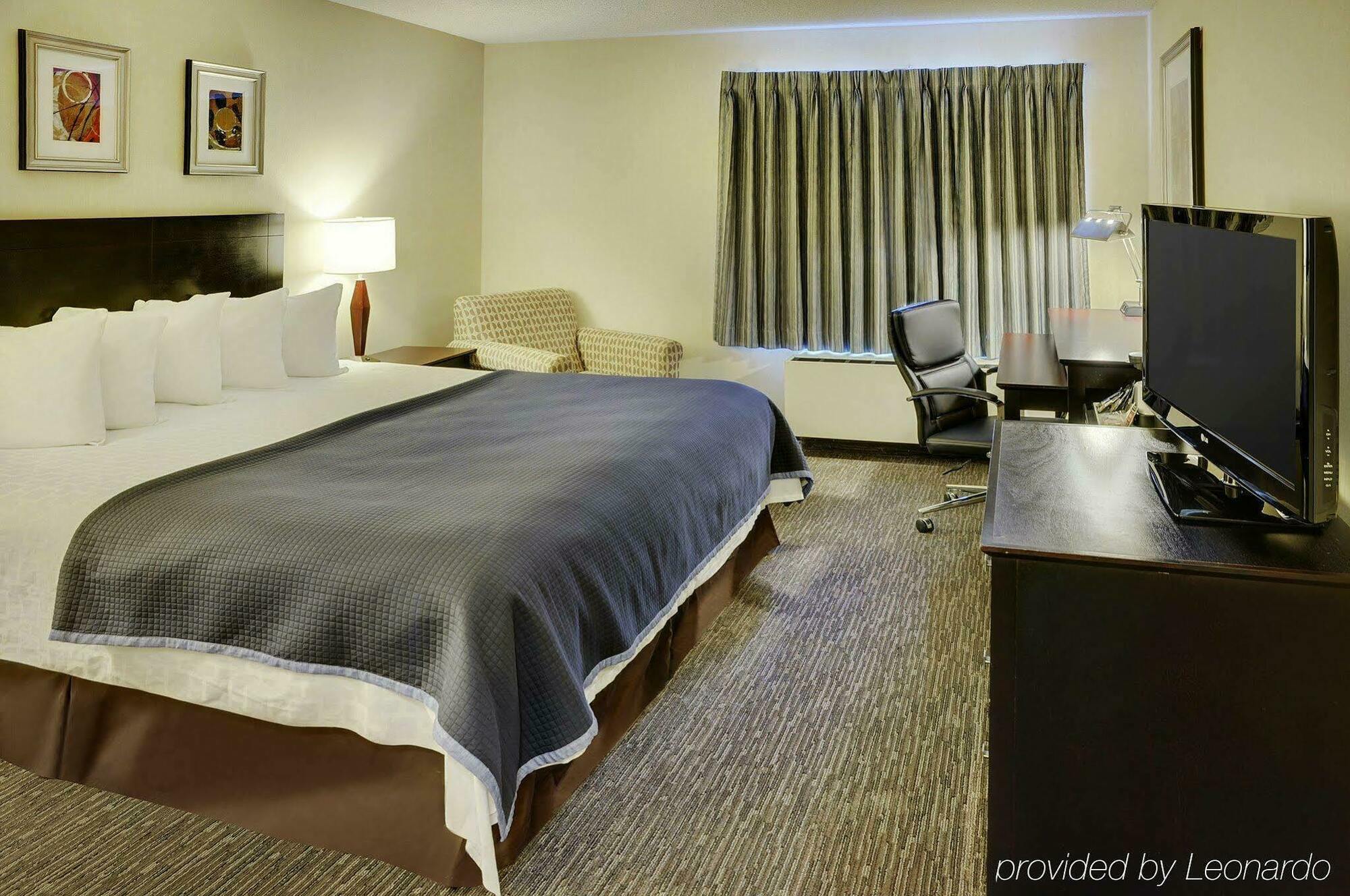 Courtyard By Marriott Regina Downtown Hotel Bagian luar foto